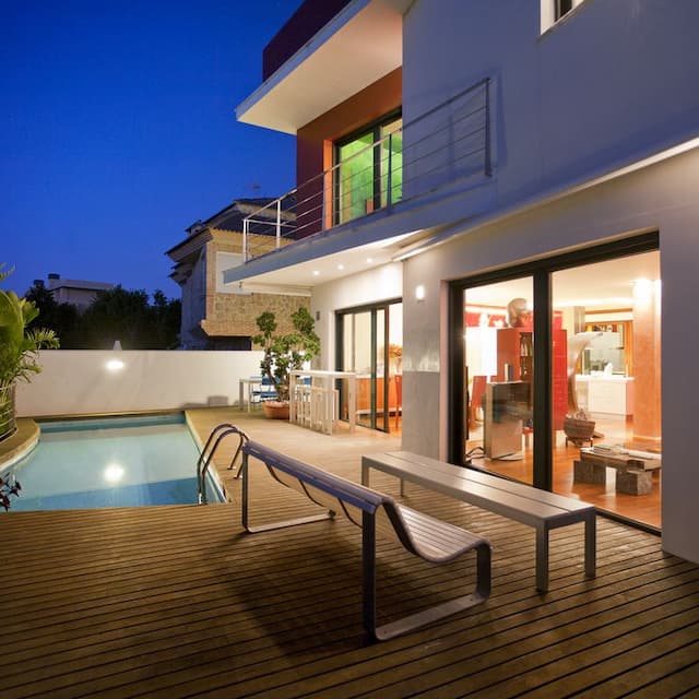 Magnificent, modern-styled villa located in the Condomina residential area in San Juan, Alicante.