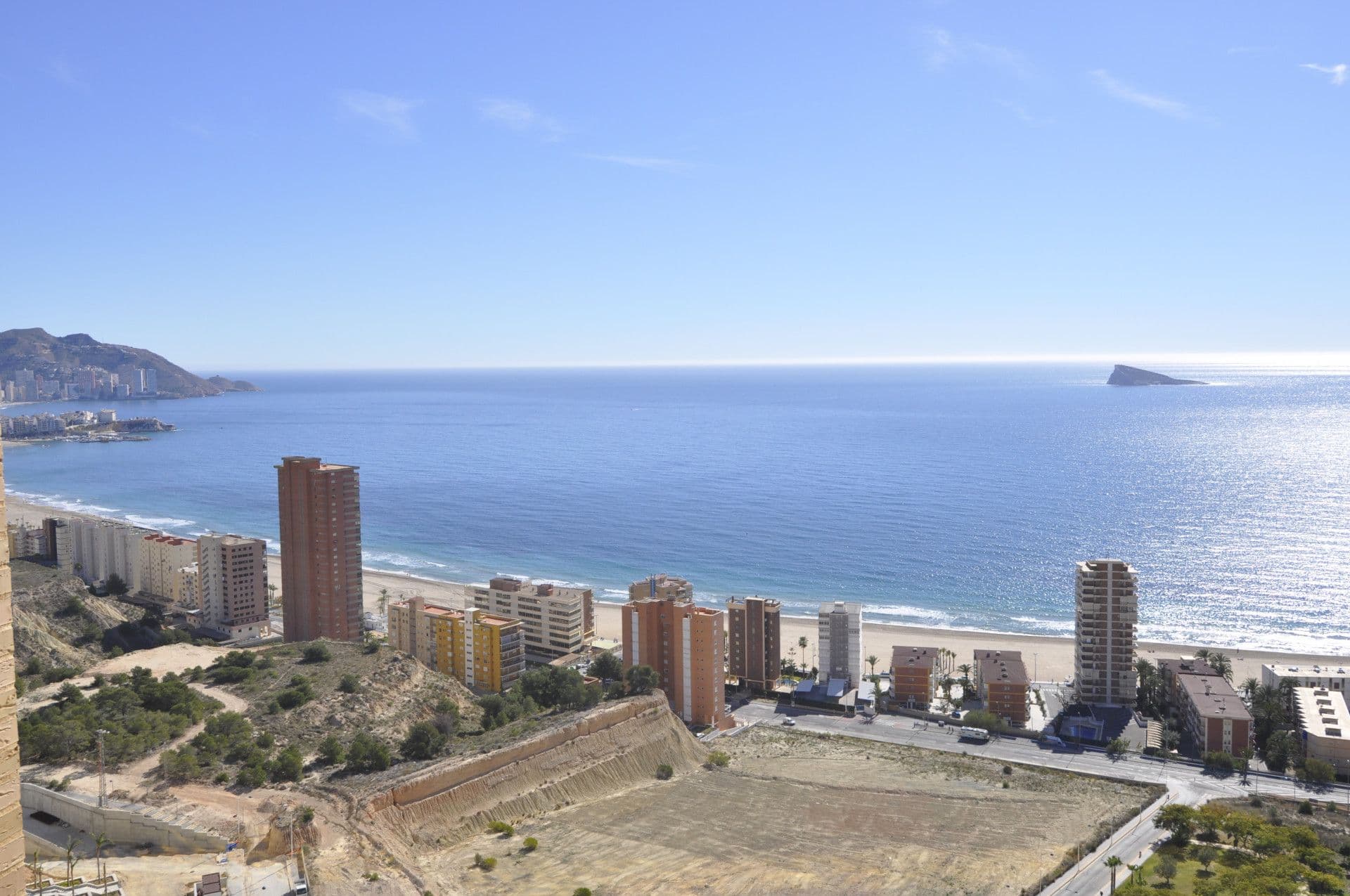 Appartement-terrasse de luxe avec vue sur la mer à Benidorm, Alicante.