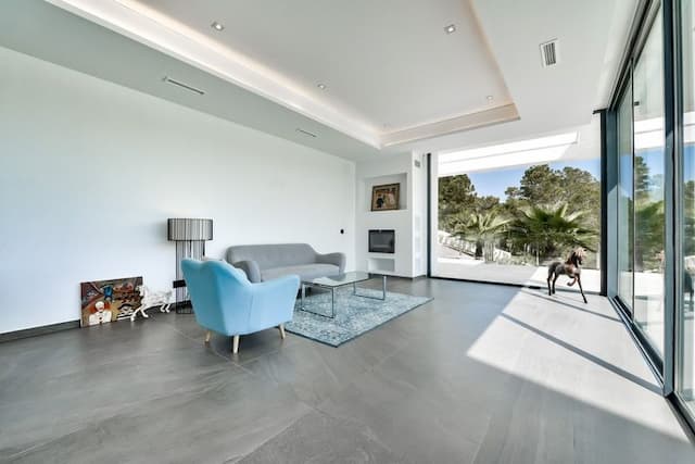 Moderne Designer-Villa mit Talblick an der Costa Blanca.