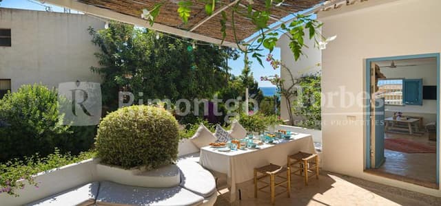 Vivienda de estilo ibicenco cerca de la playa en Jávea.