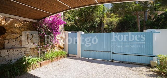 Vivienda de estilo ibicenco cerca de la playa en Jávea.