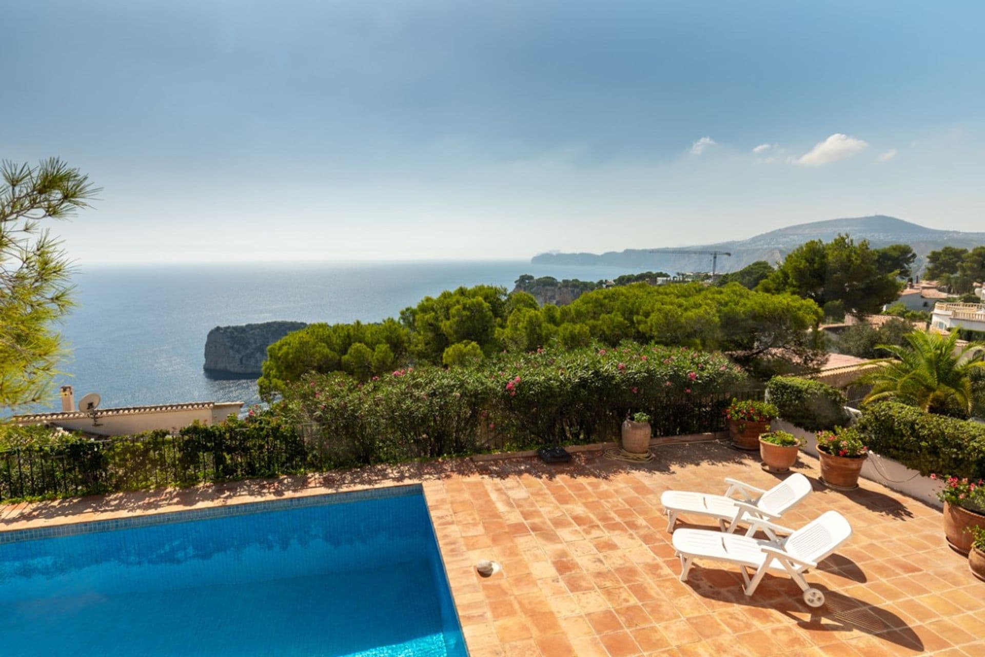 Merveilleuse villa avec de fabuleuses vues sur la mer Méditerranée, située dans le quartier de Ambolo, Jávea.