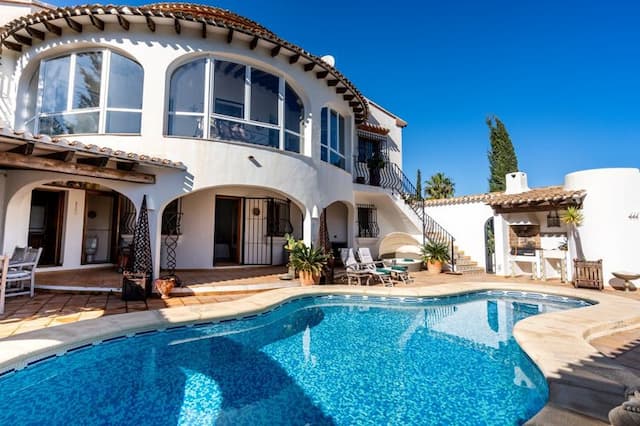Villa méditerranéenne avec piscine à vendre à Monte Pego.