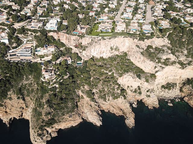 Projekt - nowoczesna willa w La Siesta, Jávea (Alicante) z widokiem na Morze Śródziemne.