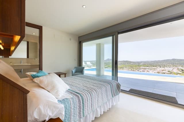 Villa moderne avec vue panoramique sur la Baie de Jávea, Alicante.