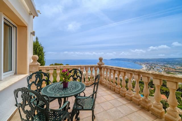 Luxury villa z widokami morskimi w La Corona, Javea.