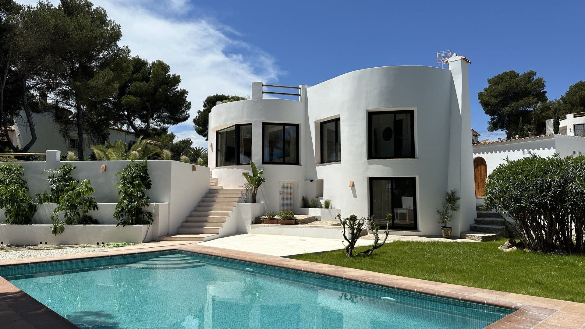 Villa de estilo ibicenco con vistas al mar en la zona de Cap Negre, Jávea (Alicante)