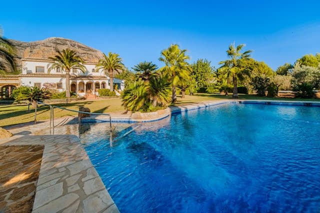 Finca de estilo tradicional mediterráneo en la zona Montgó Valls, Jávea.