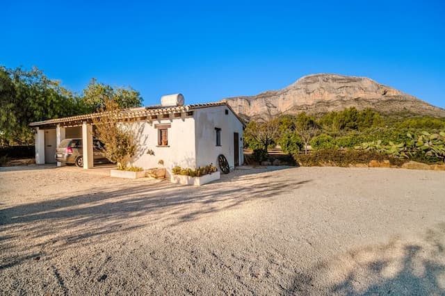 Finca de estilo tradicional mediterráneo en la zona Montgó Valls, Jávea.