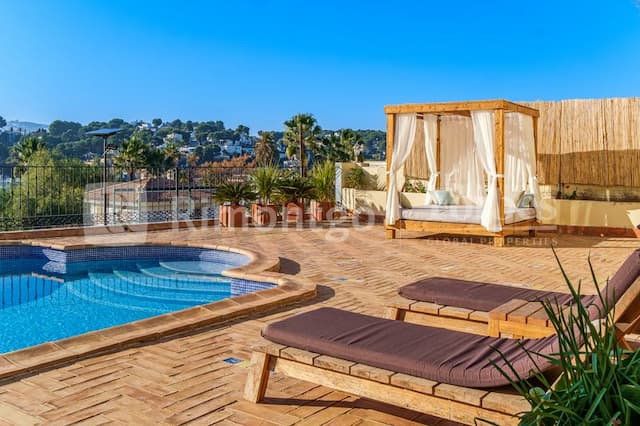 Villa de style méditerranéen avec vue sur la mer à Moraira, Alicante, à quelques mètres de la plage de Portet