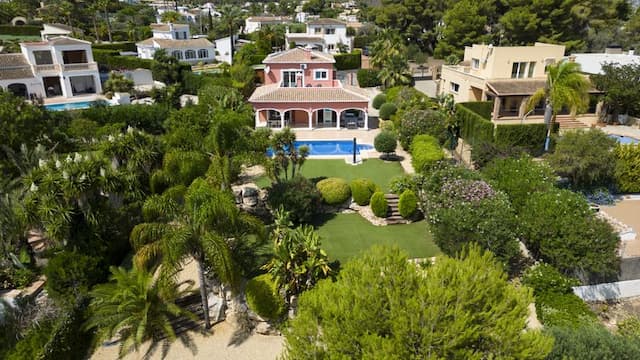 Geräumige Villa mit Pool in Adsubia, Jávea (Alicante), Spanien