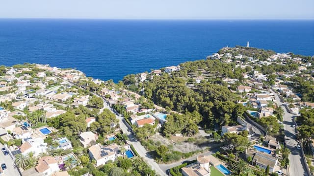 Terrain avec permis de construire et vue sur la mer dans la région de Balcón al Mar, Jávea, Alicante - Espagne