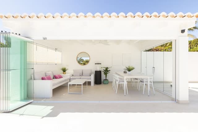 Moderna villa de estilo mediterráneo en Balcón al Mar, Jávea, Alicante