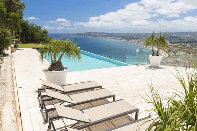 Beeindruckende Villa mit schöner Aussicht in Cuesta San Antonio, Jávea.