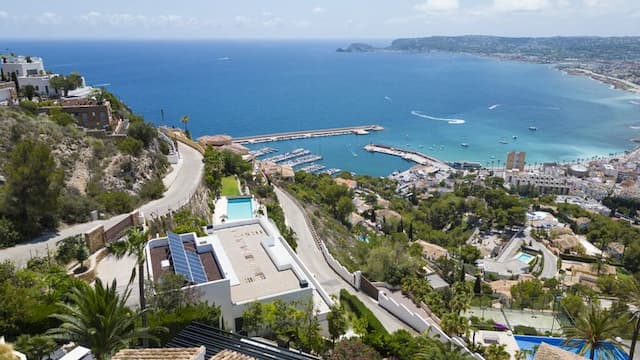 Beeindruckende Villa mit schöner Aussicht in Cuesta San Antonio, Jávea.