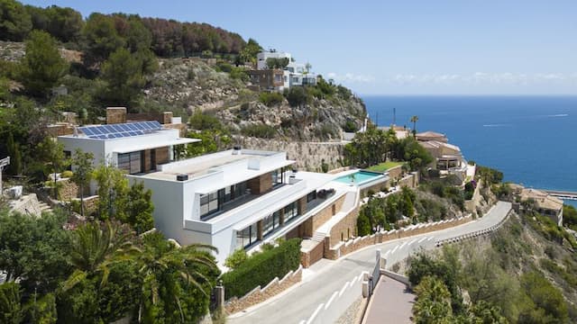 Beeindruckende Villa mit schöner Aussicht in Cuesta San Antonio, Jávea.