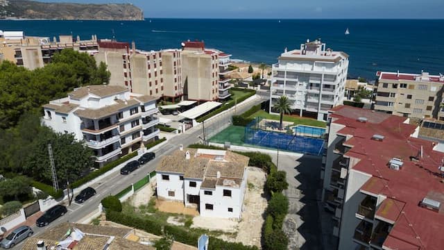 Villa in der zweiten Reihe des Strandes Montañar II in Jávea (Alicante) Spanien.