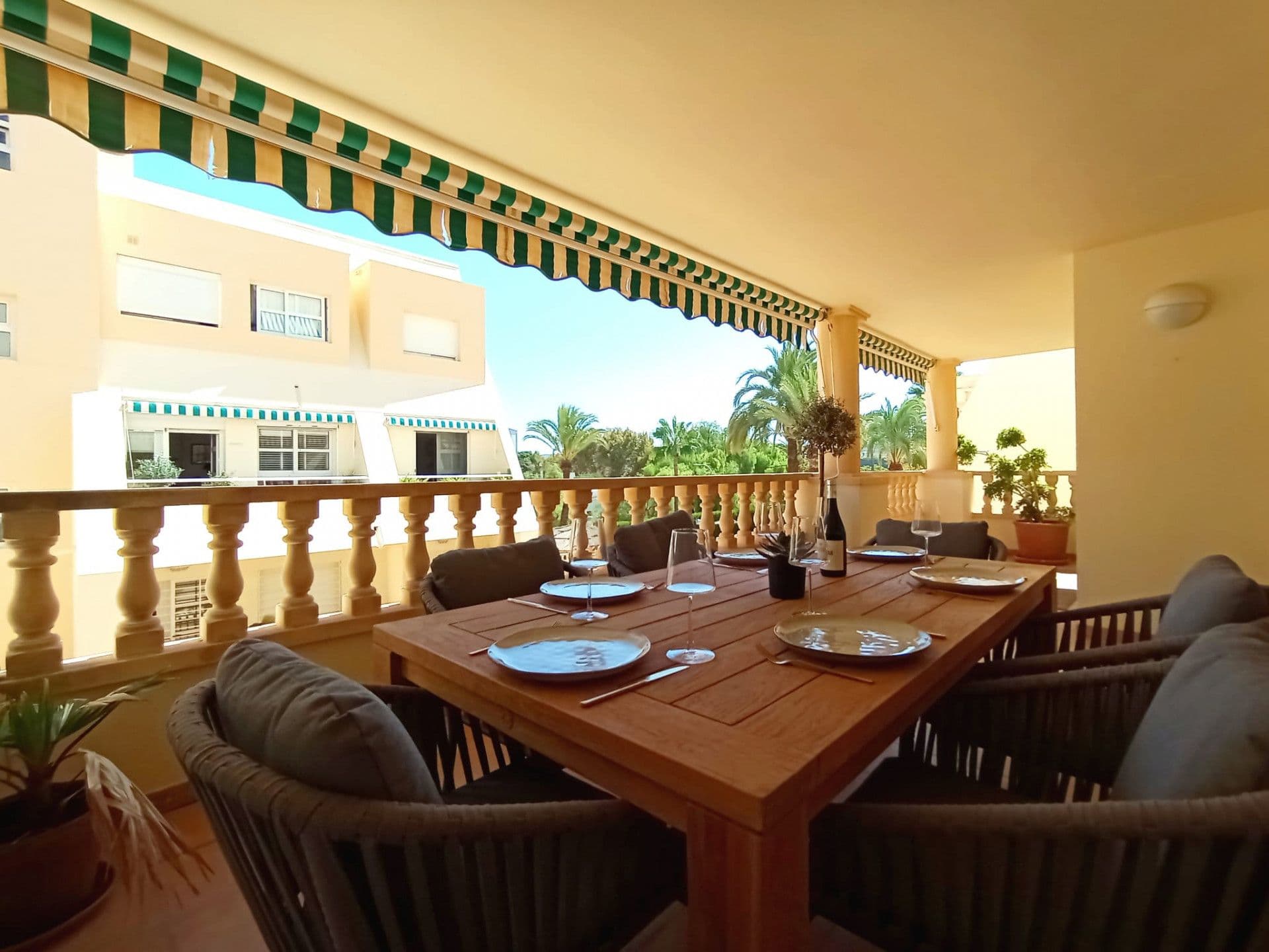 Renovated apartment in Port area, Javea (Alicante)