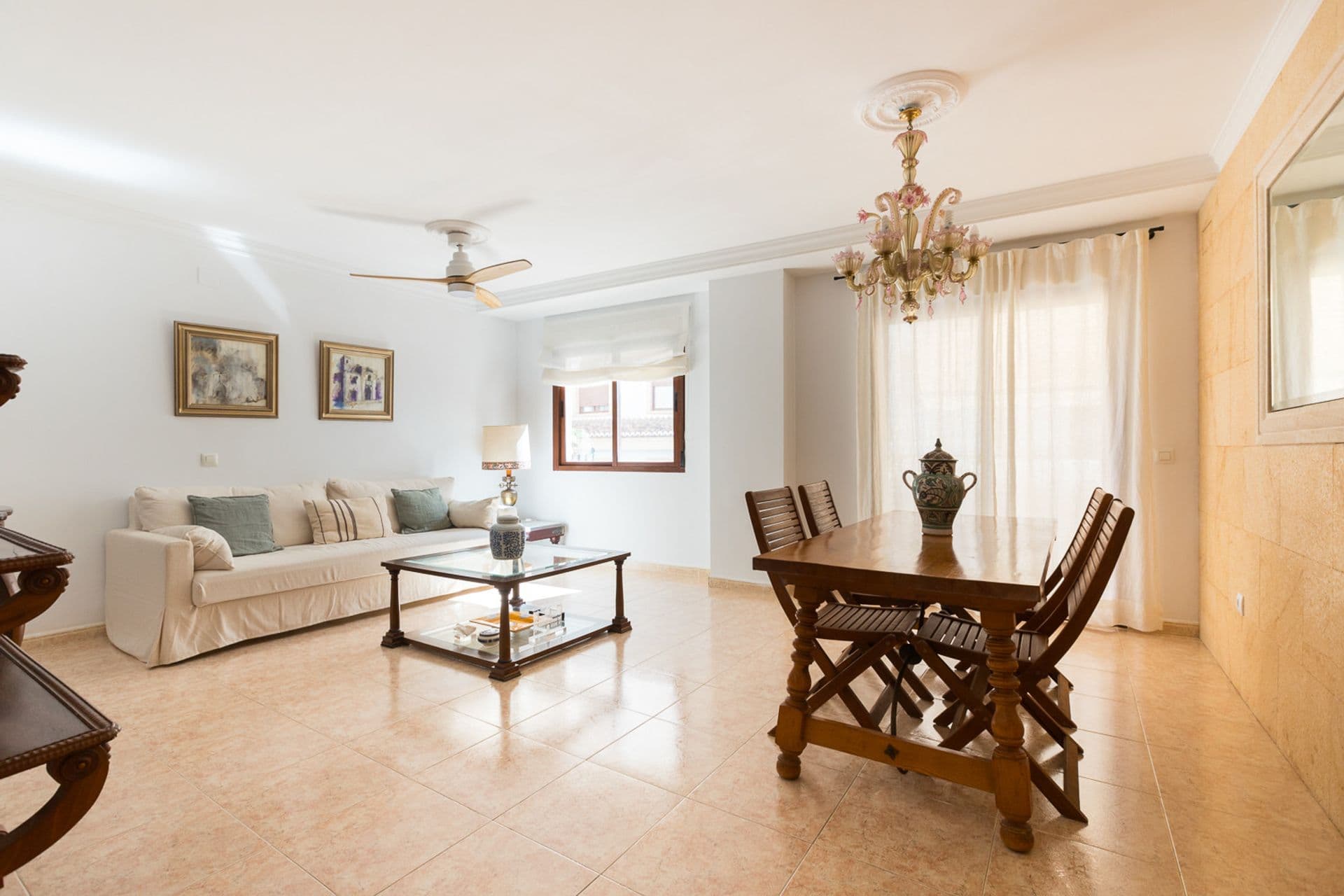 Spacious first floor duplex apartment, facing south and located in the center of Jávea, Alicante - Spain