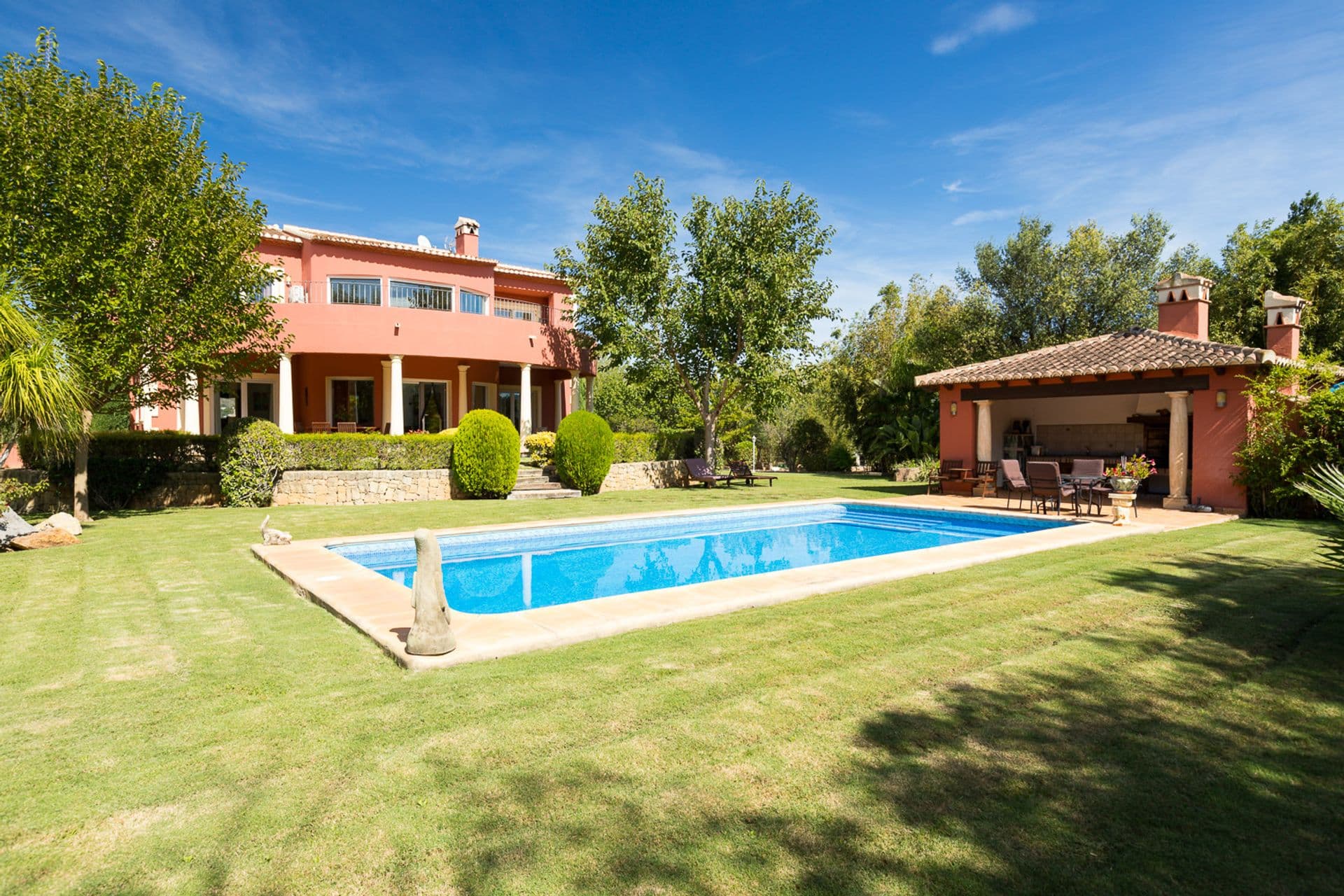 Exclusive Villa in Tarraula, Jávea: Luxury and Comfort in a Natural Surrounding