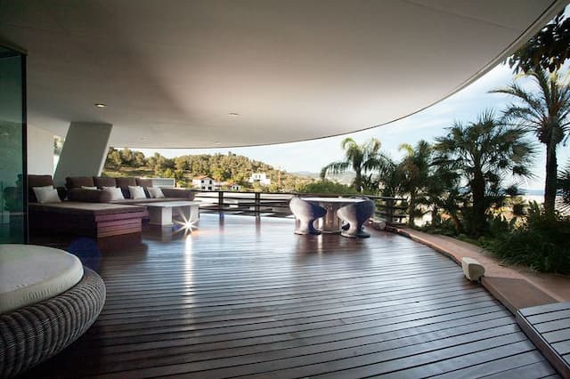 Impressive designer villa with all kind of luxuries in Sitges.