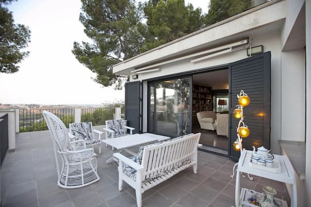 Villa avec jardin et piscine à côté du terrain de golf à El Bosque, Chiva.