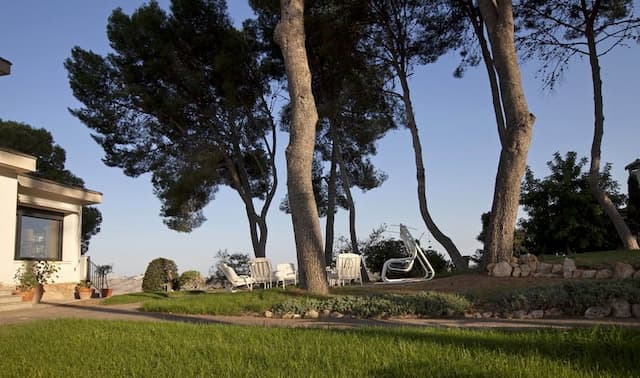 Villa z ogrodem i basenem obok pola golfowego w El Bosque, Chiva.