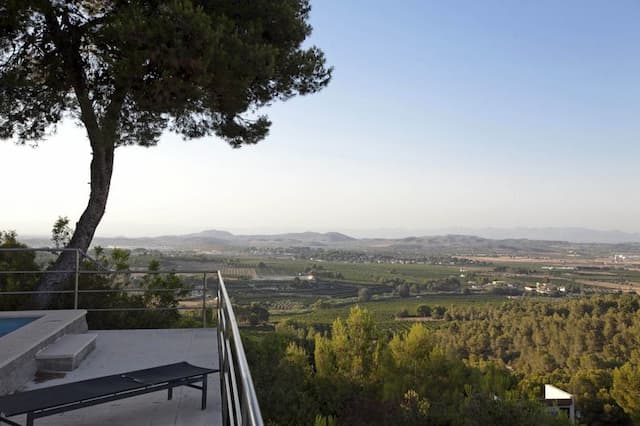 Villa avec jardin et piscine à côté du terrain de golf à El Bosque, Chiva.