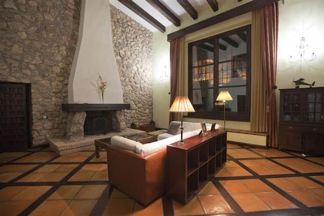 Demeure seigneuriale avec piscine située dans la commune de Belmonte, province de Cuenca.
