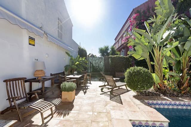 Maison rénovée avec piscine, terrasse et jardin à Masarrojos, à côté de Valence.