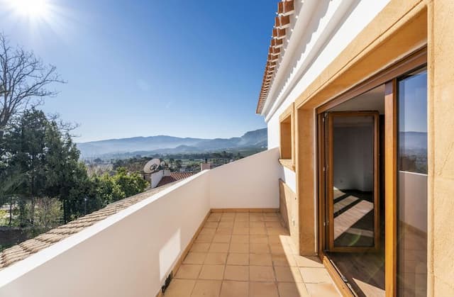 Newly renovated villa in the Marxuquera next to Gandía for sale.