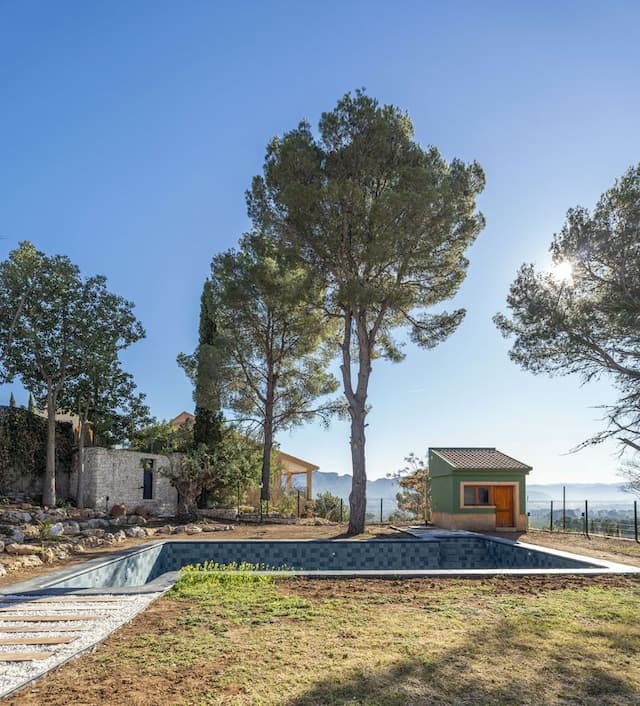 Newly renovated villa in the Marxuquera next to Gandía for sale.