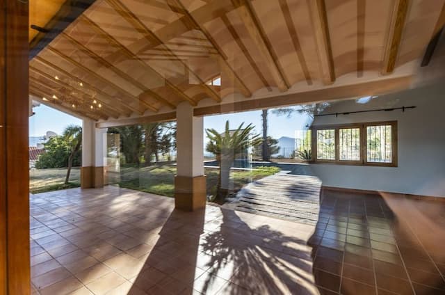 Newly renovated villa in the Marxuquera next to Gandía for sale.