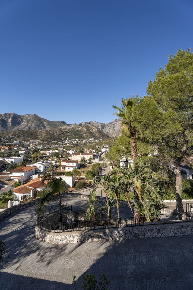 Newly renovated villa in the Marxuquera next to Gandía for sale.