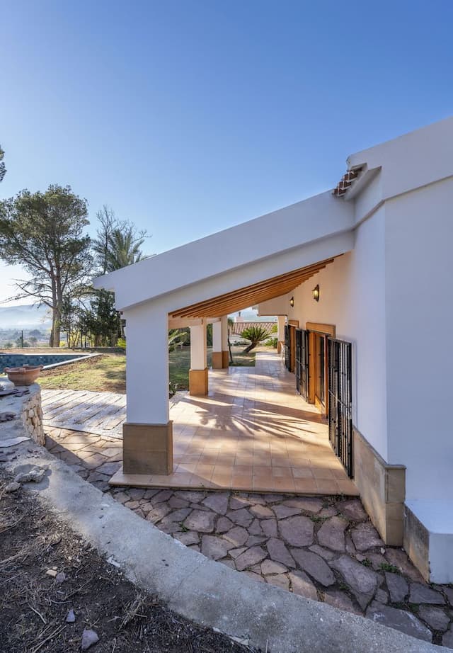 Newly renovated villa in the Marxuquera next to Gandía for sale.