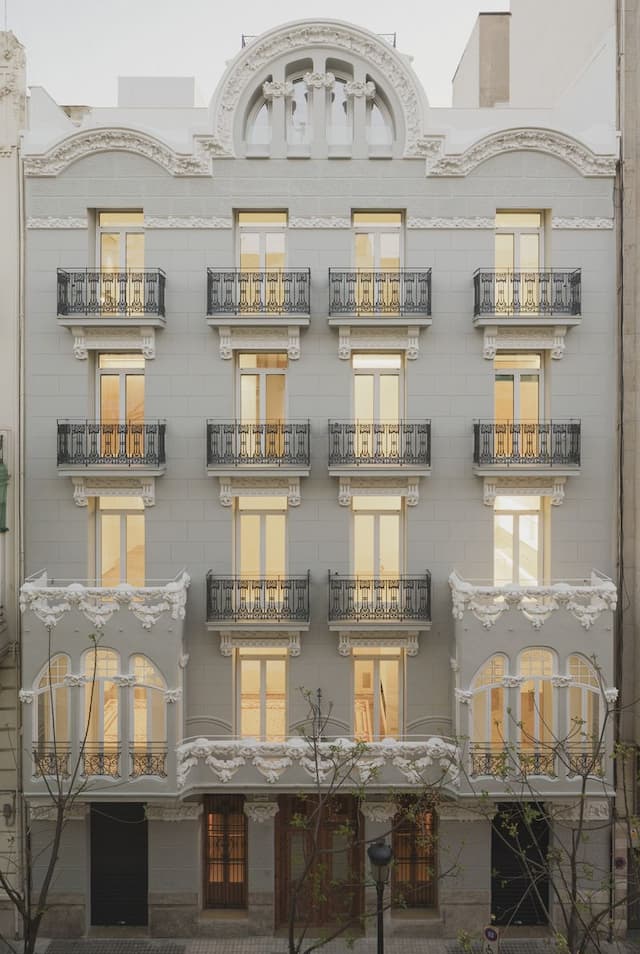 Appartement neuf dans un immeuble entièrement rénové à El Ensanche, Valencia.