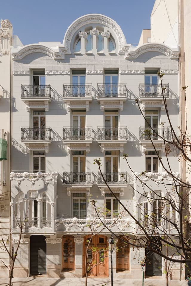 Appartement neuf dans un immeuble entièrement rénové à El Ensanche, Valencia.