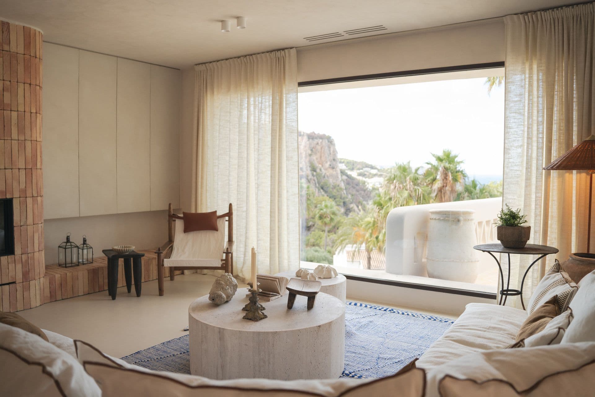 Tradycyjna willa w stylu ibizańskim z widokiem na morze w Cap Negre, Jávea (Alicante)