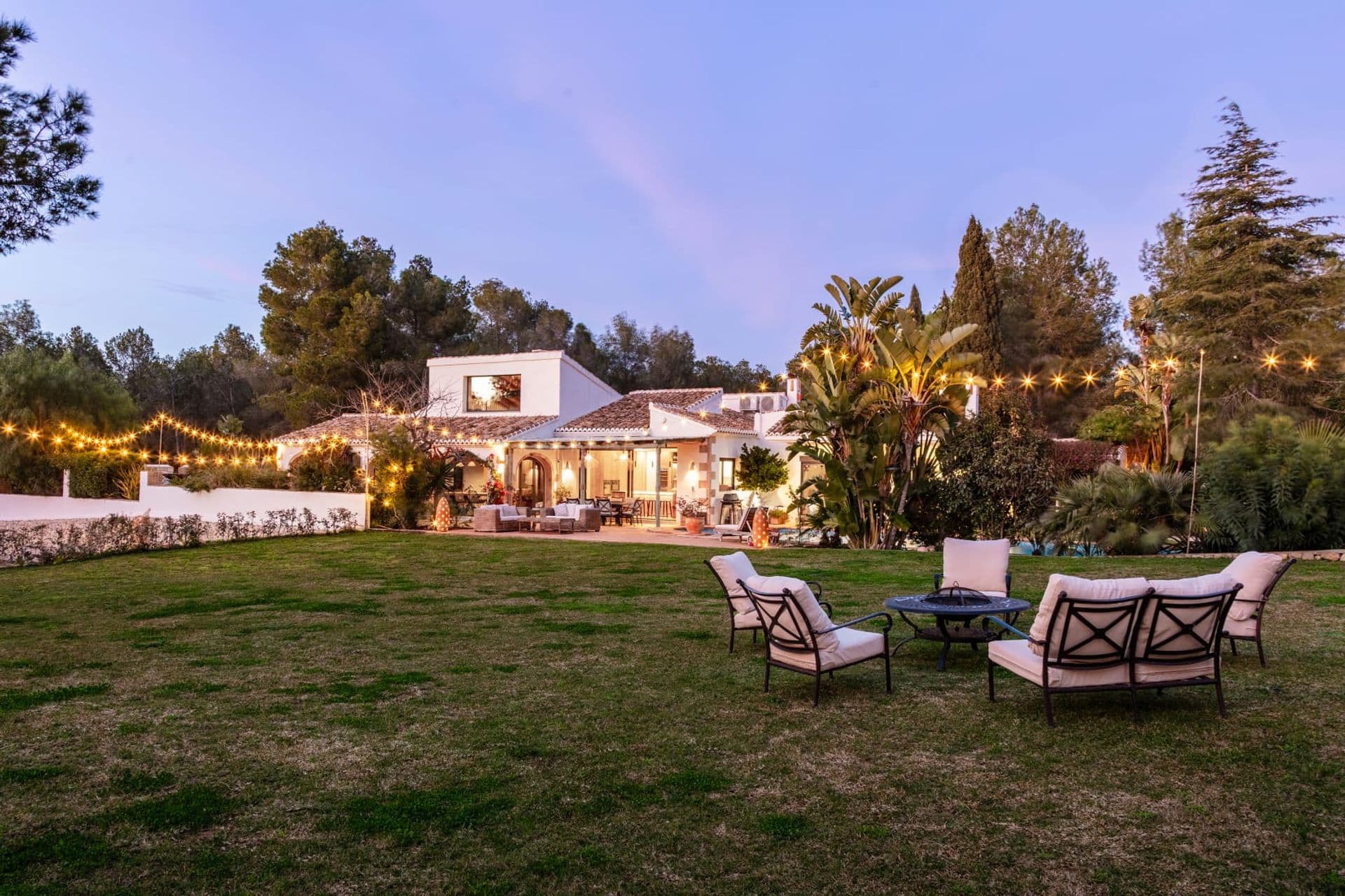 Urocza willa w stylu śródziemnomorskim w Alboradzie, Jávea.