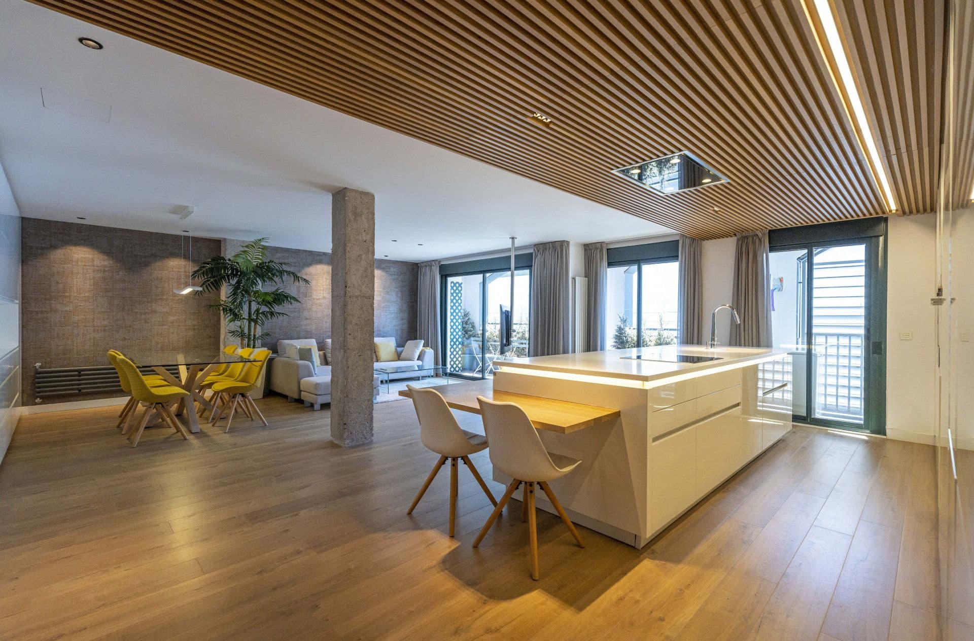 Designer apartment next to the Turia gardens in Valencia.