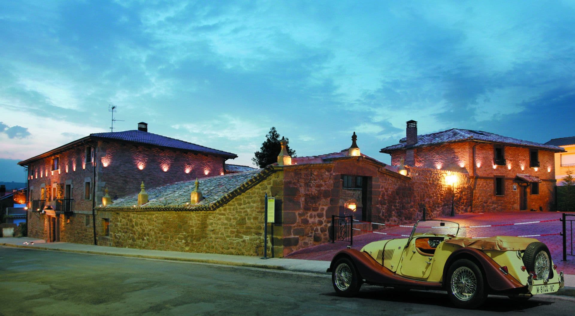 Boutique Hotel à La Rioja: Maison historique avec spa et piscine.