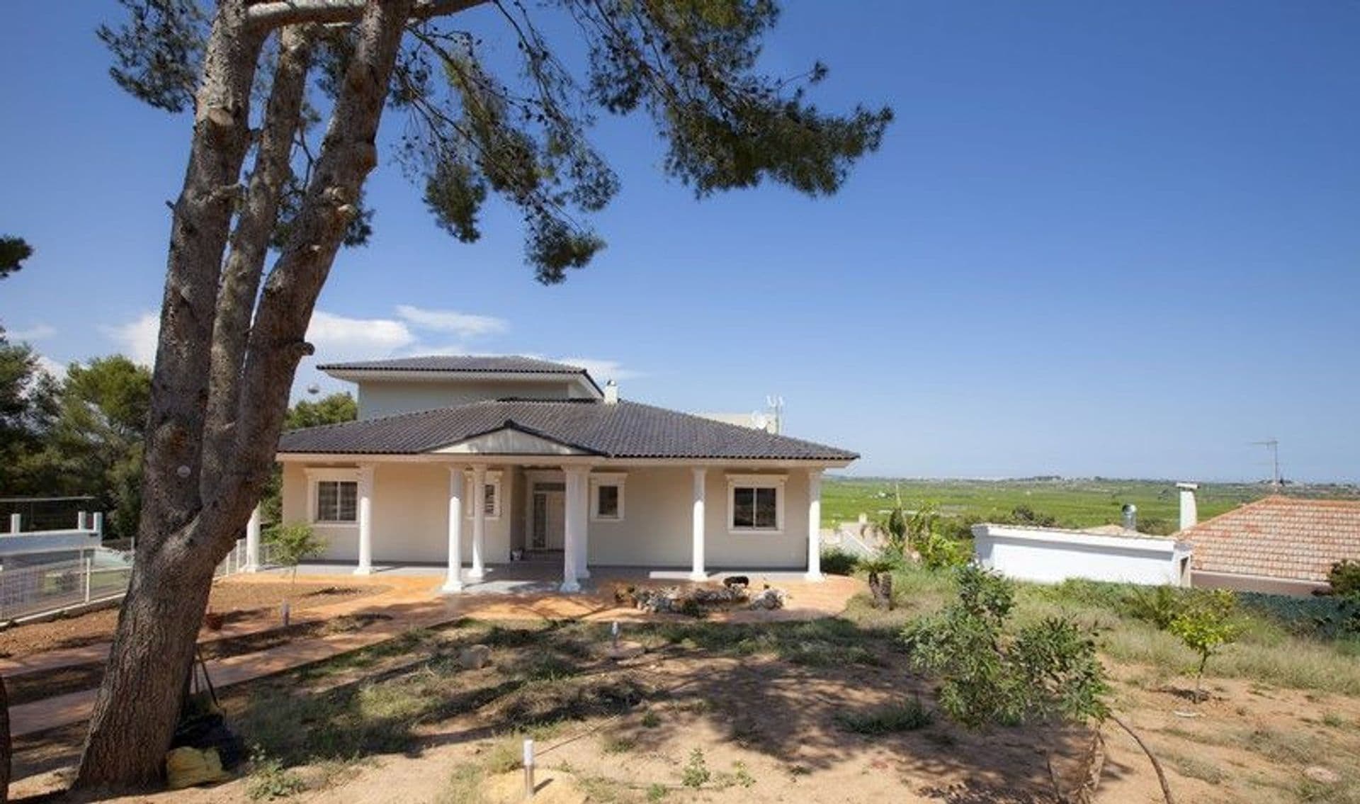 Luksusowa, nowoczesna willa w El Pinar w Picassent, Walencja.